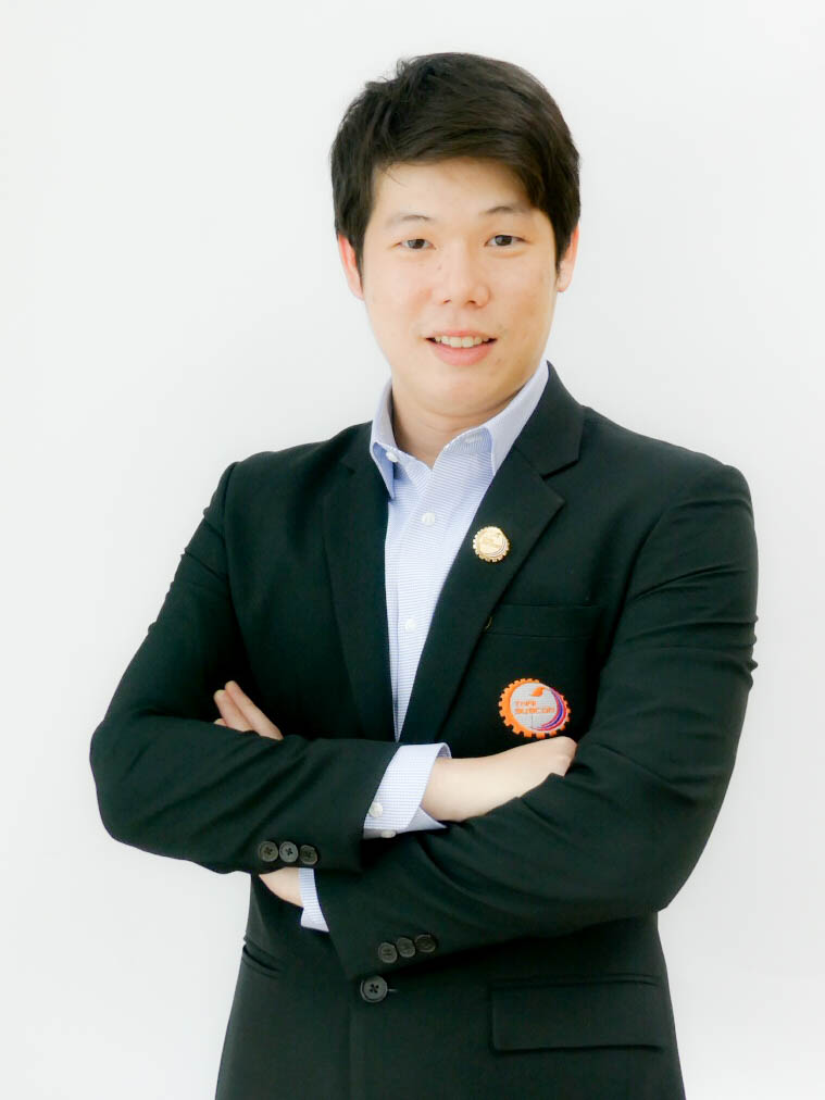 นายศรายุธ ชูพรรคเจริญ